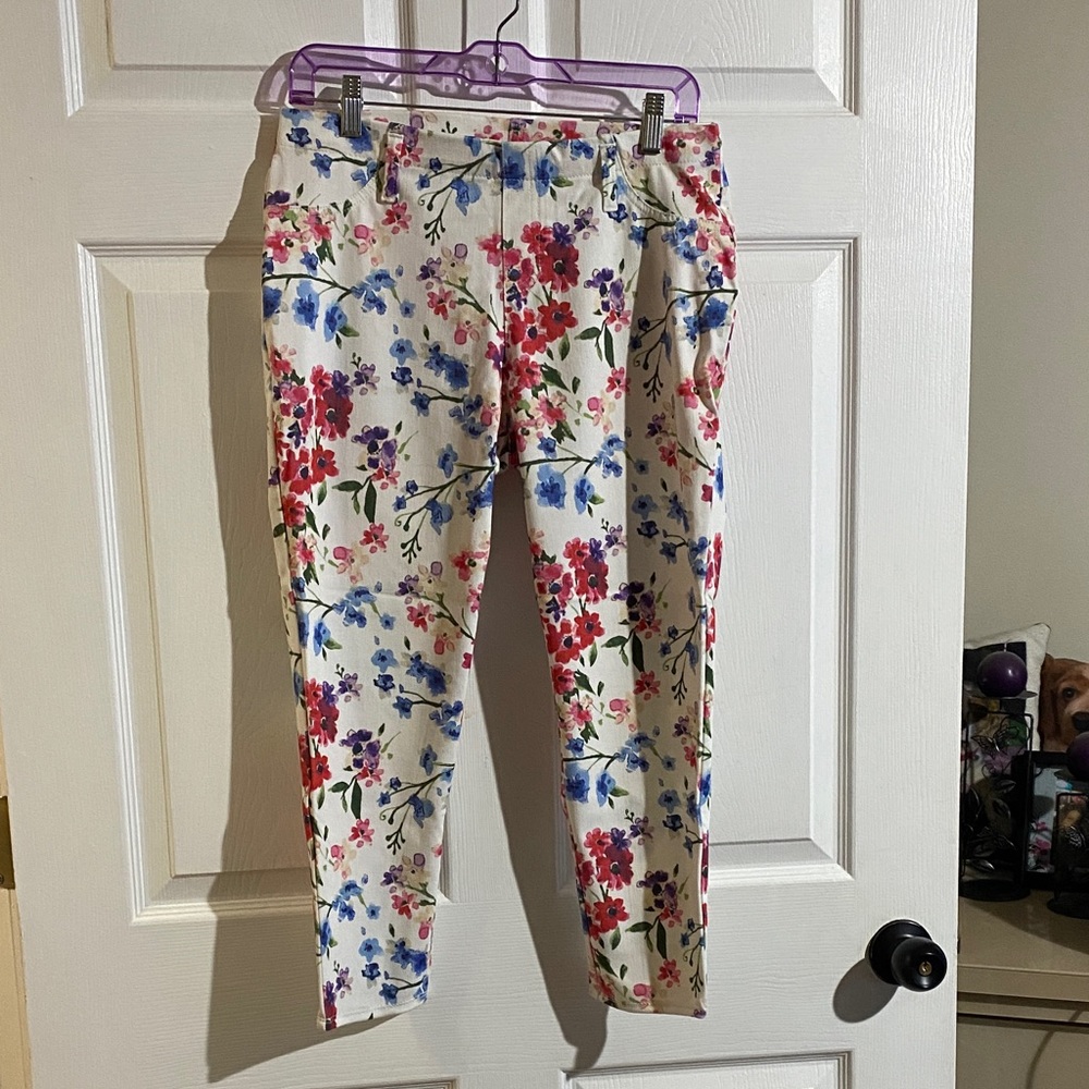 Faded Glory Floral Capris - Multicolor